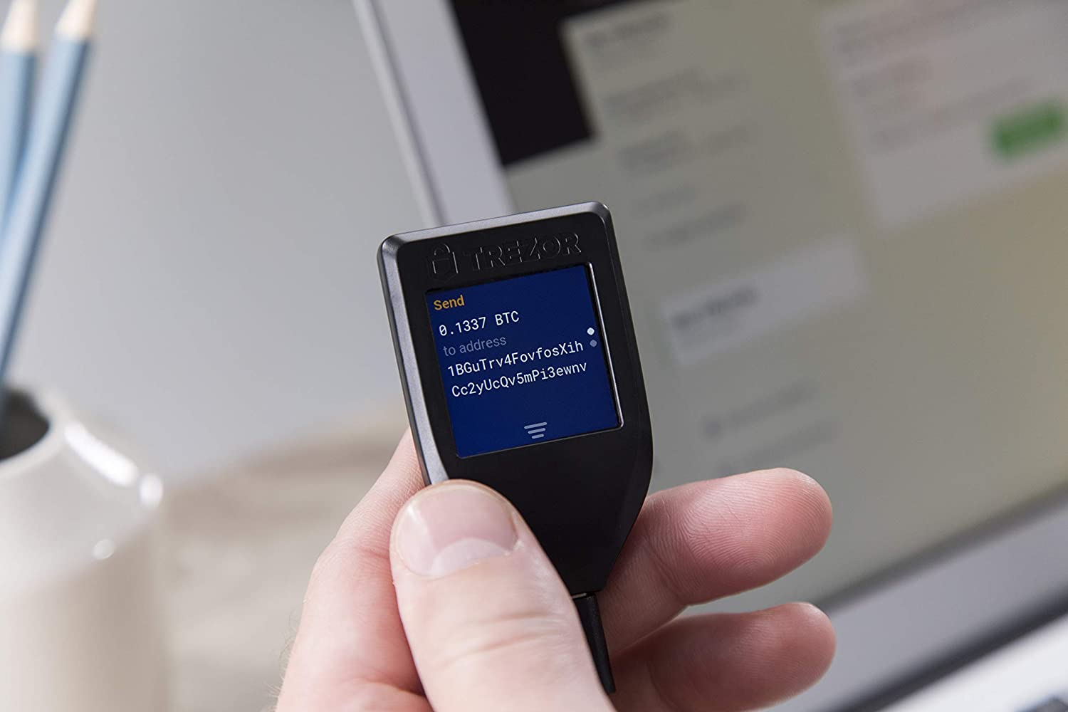 Trezor Model T криптокошелёк биткоин