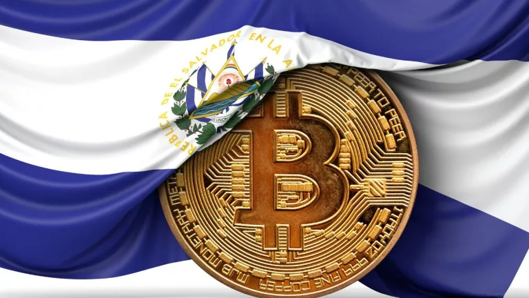 bitcoin and flag Salvador